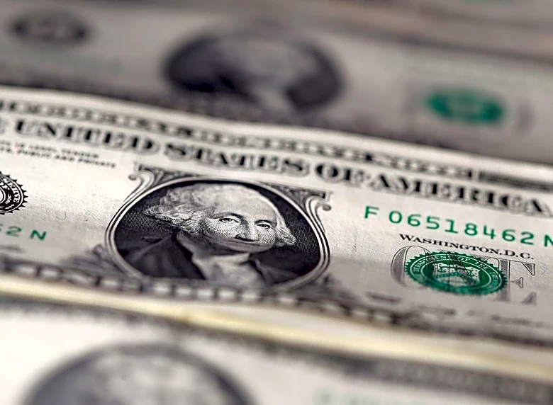 Dollar on defensive as traders eye delayed US jobs data