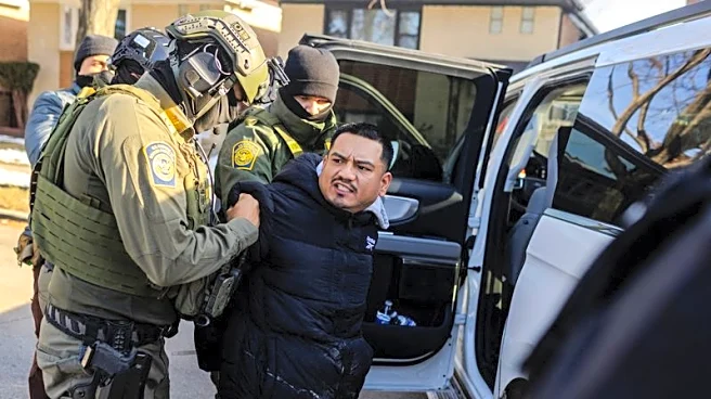 Border Patrol commander, agents reappear in force in Chicago immigrant communities