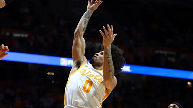 Top 25 roundup: No. 20 Tennessee beats No. 11 Louisville to snap skid