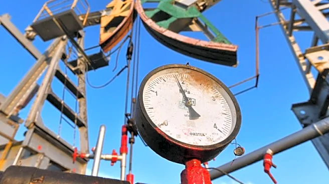 Oil rises as market weighs Venezuela supply risks