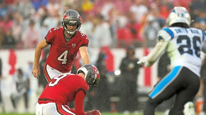 Buccaneers edge Panthers to keep NFC South title hopes alive