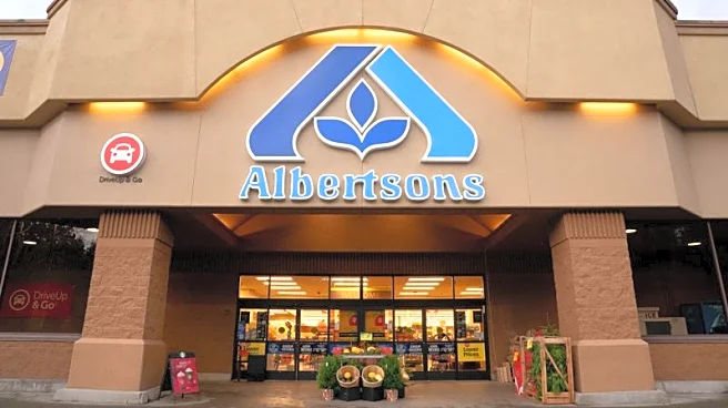 Albertsons forecasts tepid annual sales, profit on lower drug prices, SNAP hit