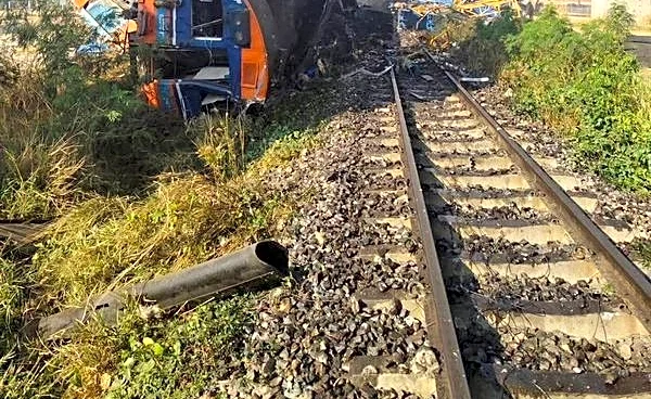 At least 19 killed after crane falls on train in Thailand, 80 injured