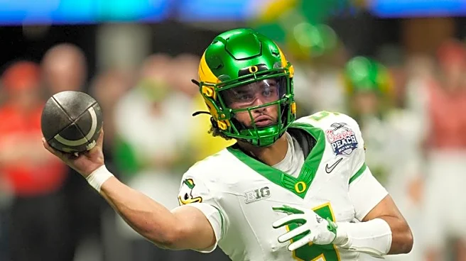 QB Dante Moore staying at Oregon, opts against entering NFL draft