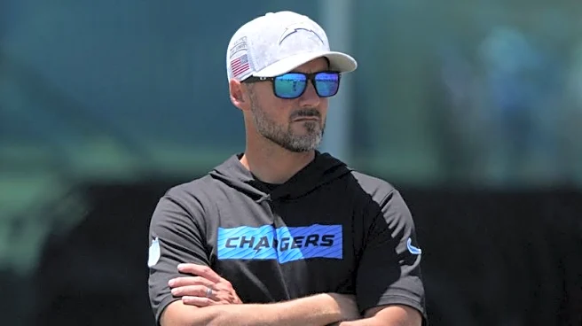 Ravens hire Chargers DC Jesse Minter as head coach