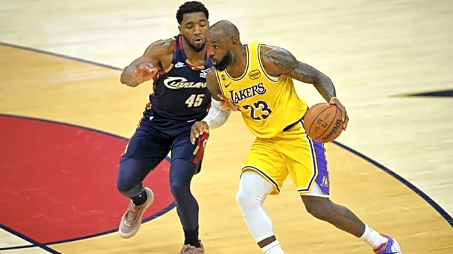 NBA roundup: Cavaliers honor LeBron James, then pound Lakers