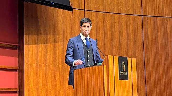 Trump picks former Fed official Warsh to run fed