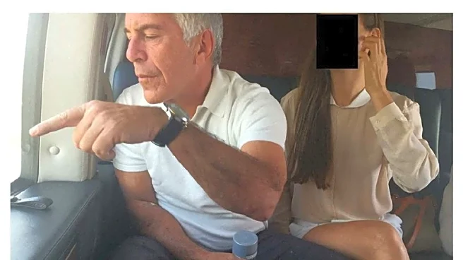 Factbox-Jeffrey Epstein's ties to politicians, business titans and other figures