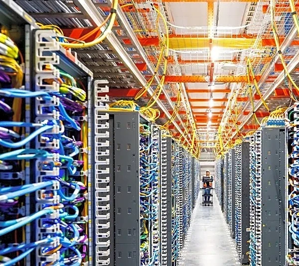 Power grid delays challenge Amazon's data center expansion in Europe