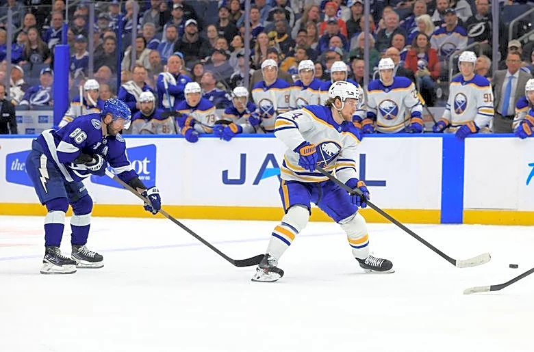 NHL roundup: Jake Guentzel caps dramatic comeback for Lightning in OT