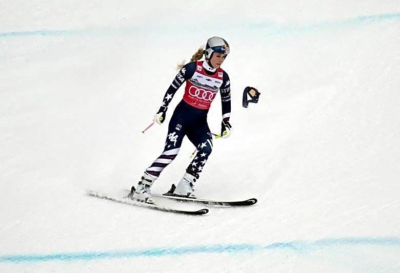 Olympics-Alpine skiing-Racing with torn ACL 'doable', Mancuso says of Vonn downhill bid