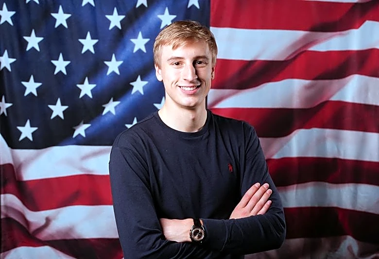 Olympics-Speed skating-US medal hope Stolz tunes out noise ahead of Milano Cortina Games