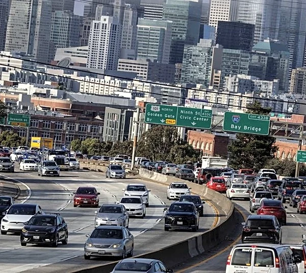 Automakers back Trump plan to roll back fuel economy rules, but seek changes