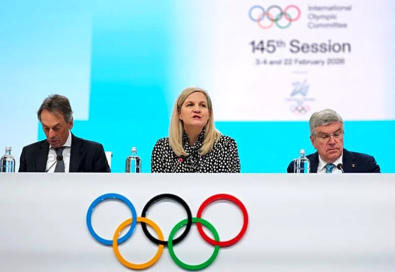 Olympics-IOC hopes no jeers against Americans at opening ceremony