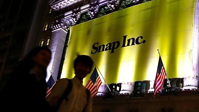 Snap forecasts quarterly revenue below estimates as ad competition hurts