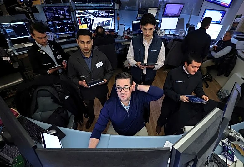 Factbox-Hedge funds jump into volatile January to reap returns