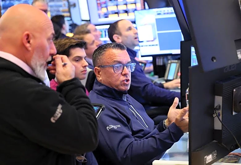 Trading Day: AI, crypto routs deepen