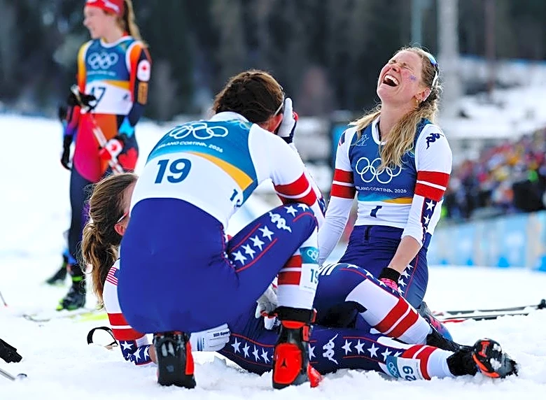 Olympics-Crosscountry-Diggins' final Games off to rocky start after early skiathlon crash