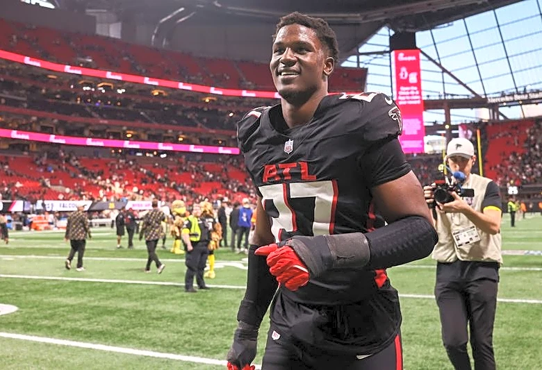 Falcons LB James Pearce Jr. arrested on battery charges