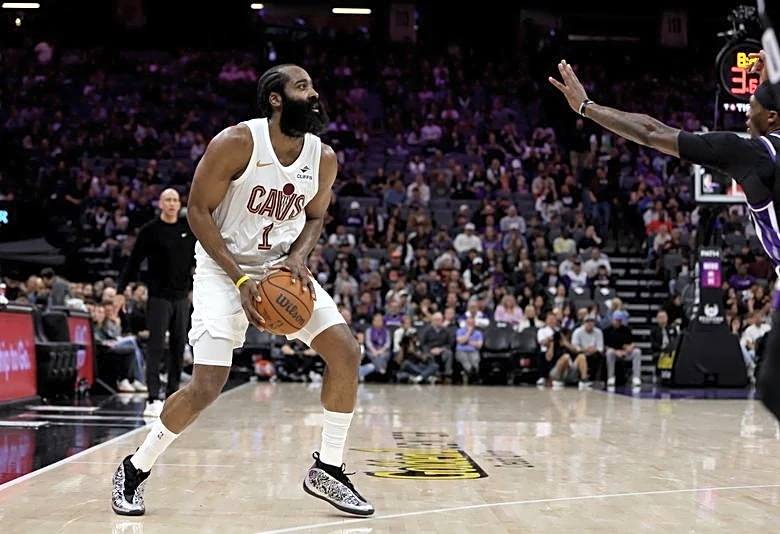 NBA roundup: James Harden makes triumphant debut as Cavs down Kings