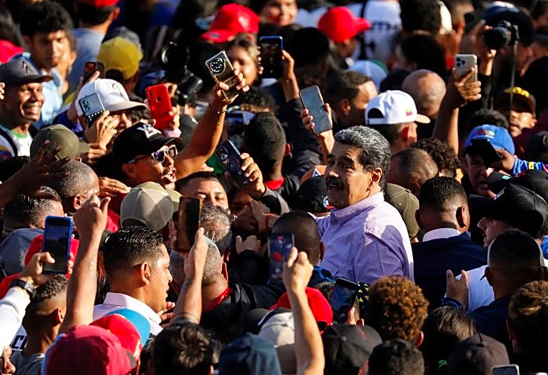 Distrust, desertions, and dwindling bonuses undermine Socialist Party’s grip on Venezuela