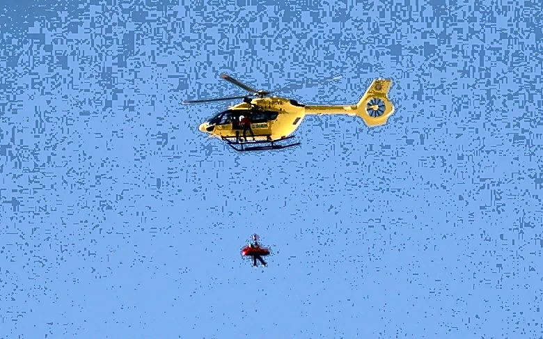 Olympics-Alpine skiing-Helicopter crew recounts smooth but complex rescue after Vonn crash