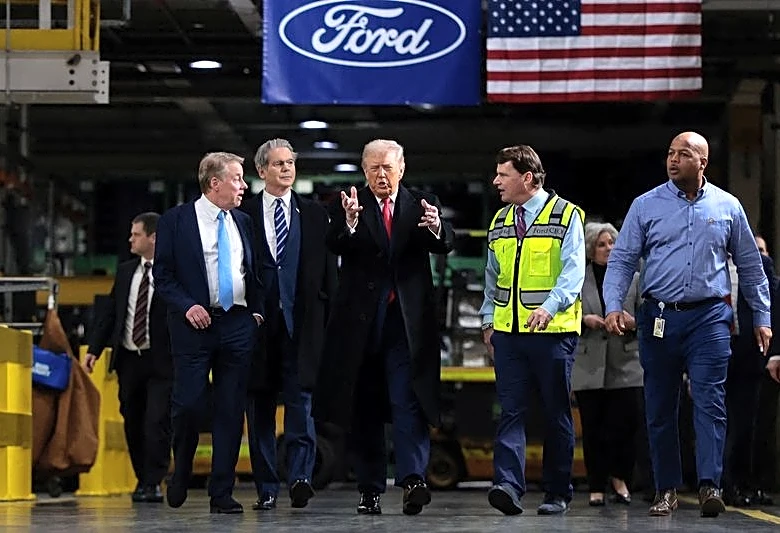 UAW says Ford worker who heckled Trump kept job, not disciplined