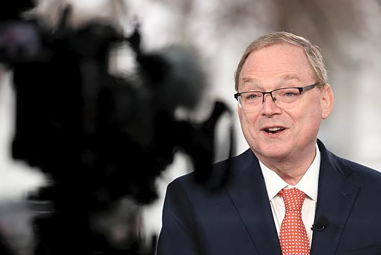 White House sets lower job growth expectations; Fed grapples with same issue