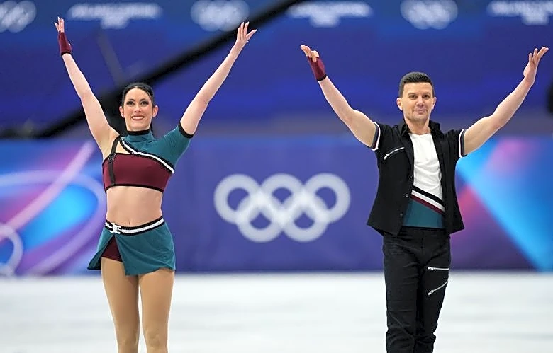 Olympics–Figure skating-Italy’s Guignard and Fabbri chase another Olympic bronze
