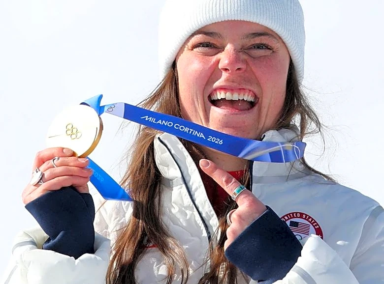 Olympics-Fix found for faulty medals, repairs offered