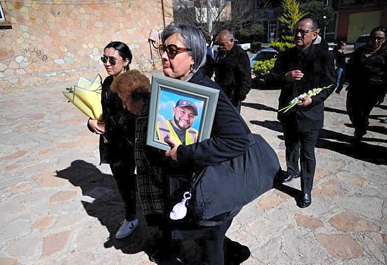 Mexican miners' alleged kidnappers thought they were rival group, government says