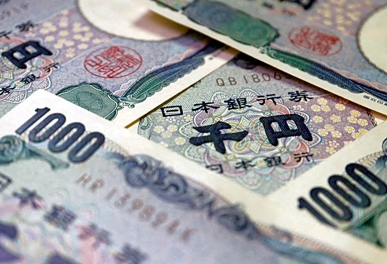 Trading Day: Payrolls surprise, another yen rise