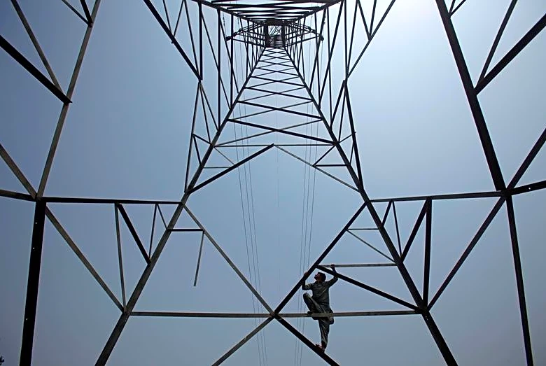 Pakistan's proposed power prices to lift inflation, help industry, analysts say