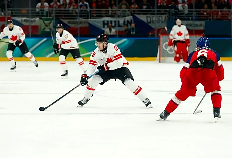 Olympics-Ice hockey-Canada shut out Czech team in master class men's opener