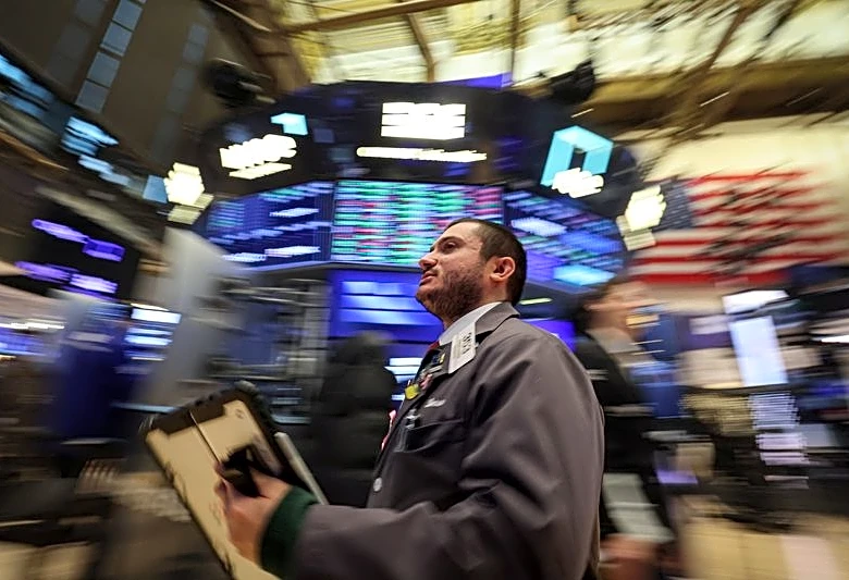 Morning Bid: Dancing in the dark