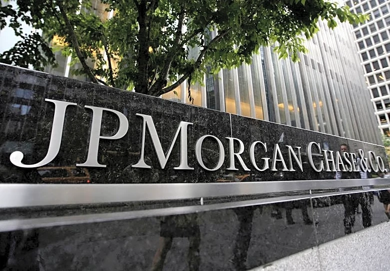 JPMorgan customers can sue over low rates on cash sweeps, US judge rules