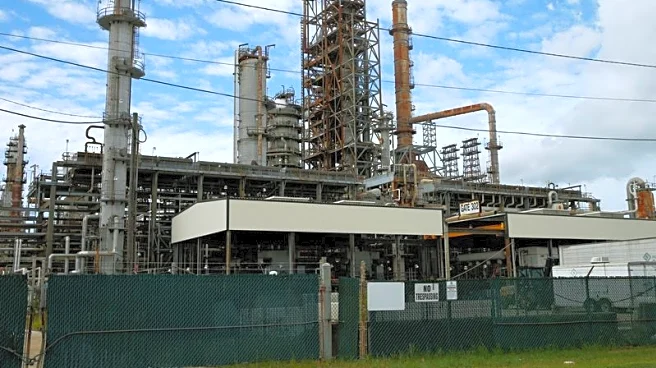 Exclusive-US refiners Phillips 66, Citgo seek to buy crude directly from Venezuela, sources say