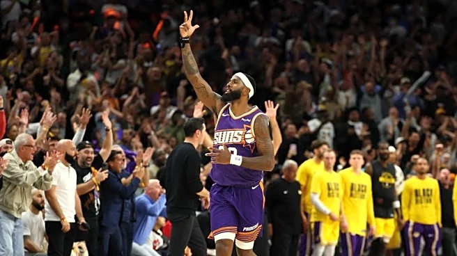 Royce O’Neale's late 3 caps Suns' rally, sinks Lakers