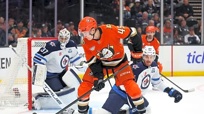 Chris Kreider's late goal propels Ducks past Jets