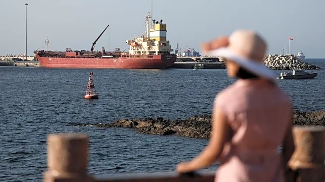 Oil falls over 6% as Trump predicts Middle East de-escalation