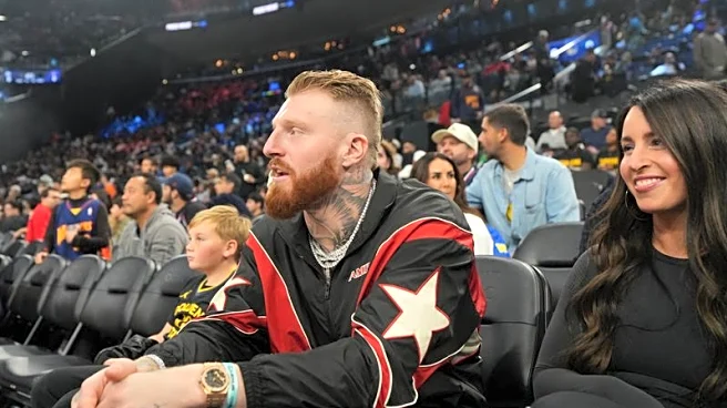 Returned to sender: Maxx Crosby at Raiders' facility, sides mending fences