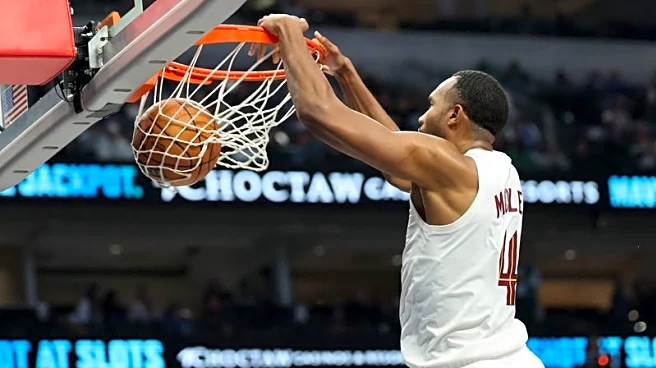 Evan Mobley scores 23 in first half as Cavs crush Mavs