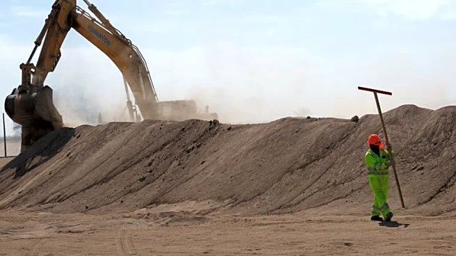 Chile begins construction of anti-migration trenches at Peru border