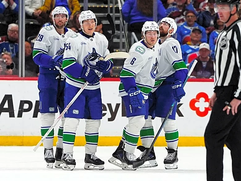 NHL roundup: League-worst Canucks blow big lead, still shock Avs