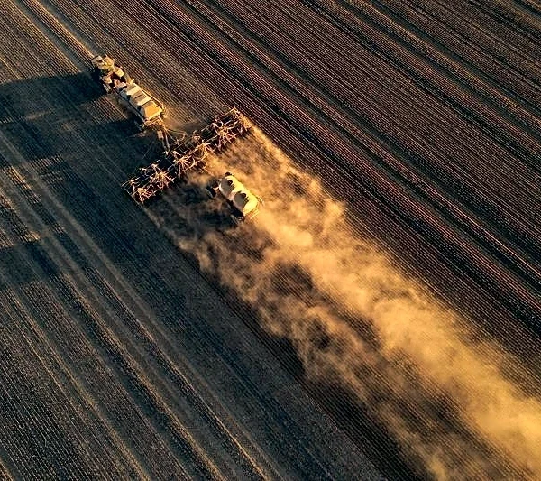 Australian growers shift to less fertiliser-intensive crops as Iran war costs surge