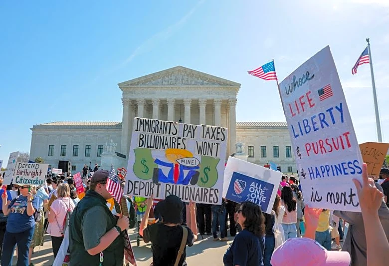 On birthright citizenship, Trump's restrictive immigration agenda hits a rare roadblock