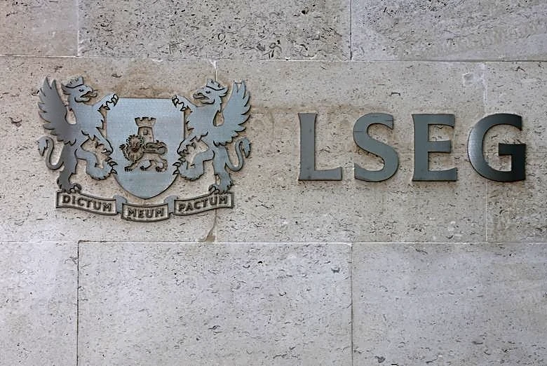 UK stocks fall as optimism over quick Middle East ceasefire fades