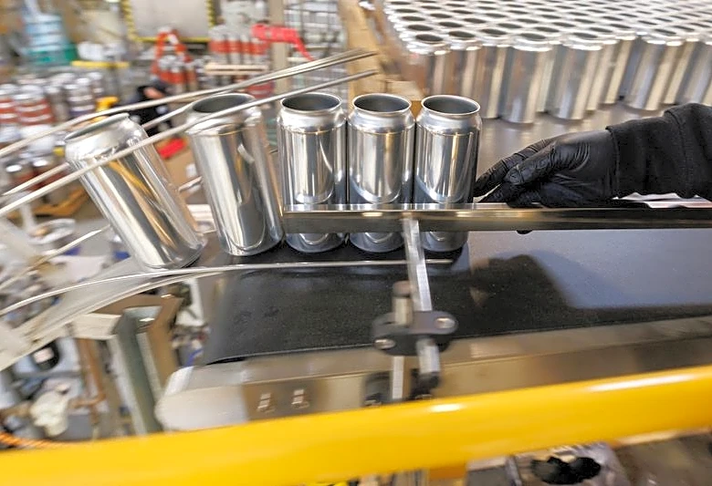 Trump to reduce steel, aluminum tariff rates for derivative products, sources say