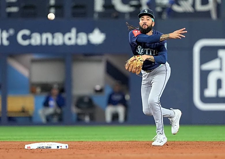 Mariners activate SS J.P. Crawford (shoulder) from IL