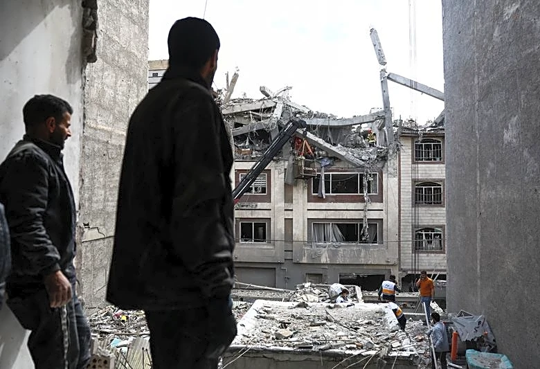 US experts say American strikes on Iran may amount to war crimes